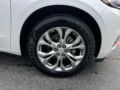 Used 2021 Buick Enclave Avenir w/ Avenir Technology Package AWD/4WD image 45