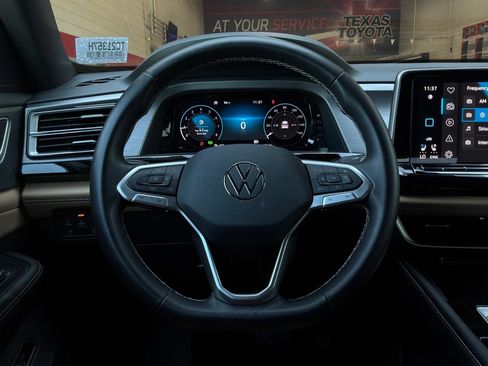 Used 2026 Volkswagen Atlas Cross Sport SE FWD image 38