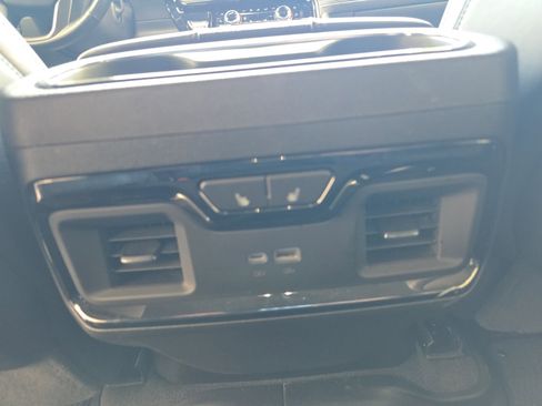 Used 2024 GMC Sierra 2500 AT4X image 39