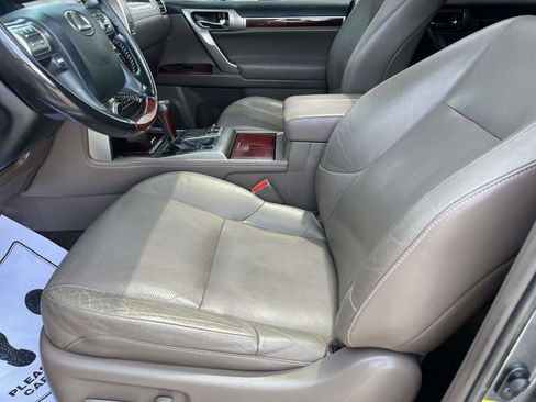 Used 2016 Lexus GX 460 w/ Premium Package AWD/4WD image 11
