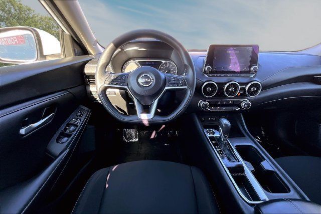 Used 2024 Nissan Sentra SV FWD image 8