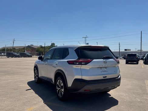 Used 2023 Nissan Rogue SV FWD image 18