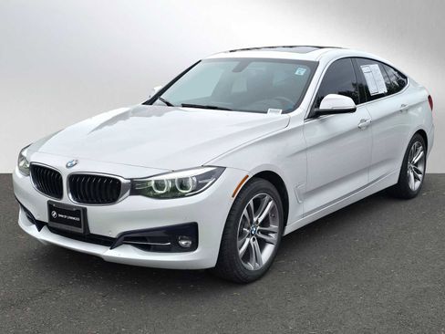 Used 2018 BMW 330i Gran Turismo xDrive image 7