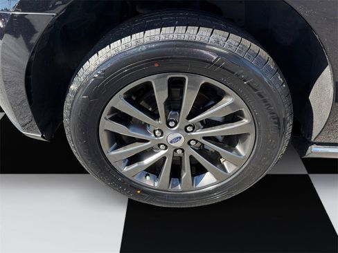 Used 2020 Ford Expedition Max Limited image 14