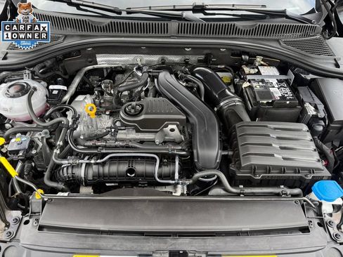 Used 2025 Volkswagen Jetta SE FWD image 23