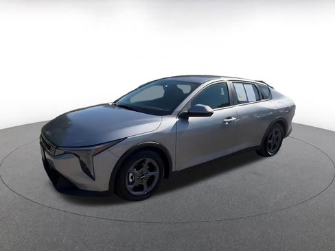 Used 2025 Kia K4 FWD image 8