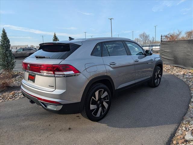 Certified 2024 Volkswagen Atlas Cross Sport SE AWD/4WD image 5
