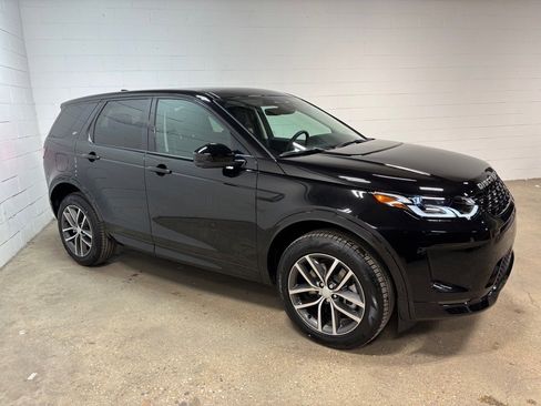 New 2025 Land Rover Discovery Sport S image 5