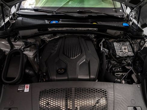 New 2026 Porsche Macan Turbo image 35