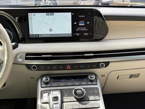 Used 2023 Hyundai Palisade Limited FWD image 15