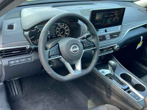 New 2025 Nissan Altima 2.5 SV w/ SV Premium Package image 13