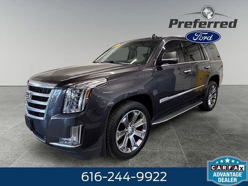Used 2016 Cadillac Escalade Luxury AWD/4WD image 10
