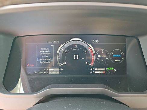 Used 2023 Toyota Sequoia TRD Pro AWD/4WD image 18