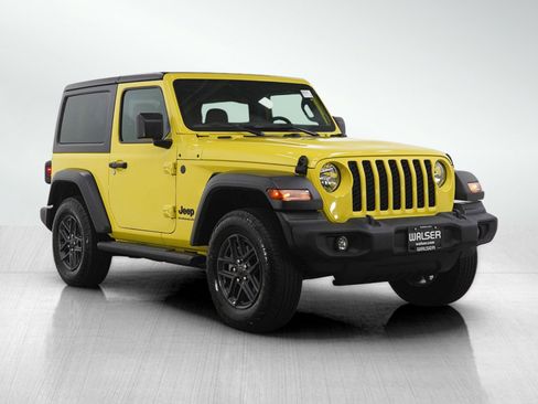 Used 2024 Jeep Wrangler Sport S image 7