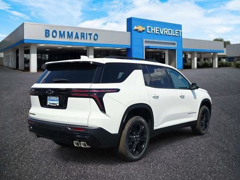 New 2027 Chevrolet Traverse LT w/ Midnight/Sport Edition FWD image 5