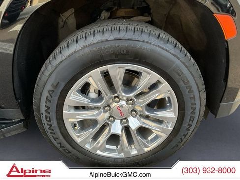 Certified 2024 GMC Yukon SLT w/ SLT Premium Package AWD/4WD image 14