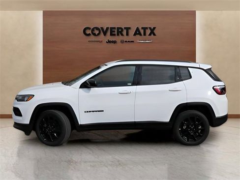 New 2026 Jeep Compass Latitude image 2