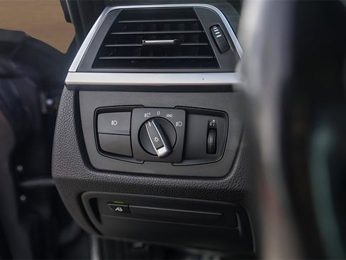 Used 2019 BMW 430i Convertible w/ M Sport Package image 16