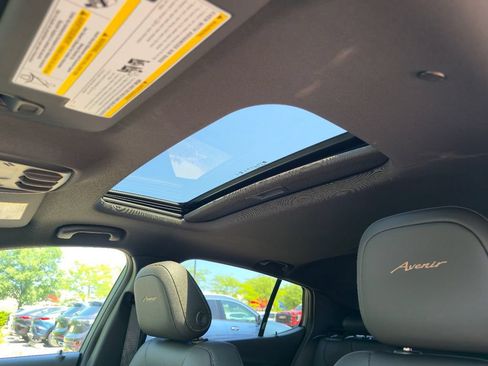 New 2026 Buick Envista Avenir FWD image 21