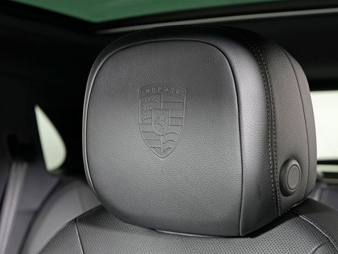 New 2026 Porsche Cayenne image 19