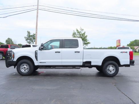 Used 2024 Ford F350 XL AWD/4WD image 3