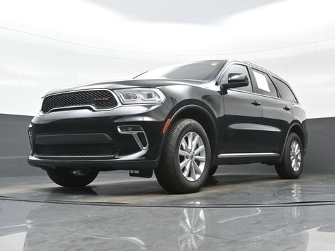 Used 2022 Dodge Durango SXT image 28