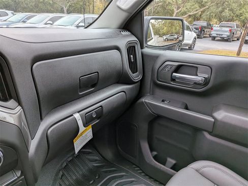 New 2026 GMC Sierra 1500 Pro w/ Pro Value Package image 17