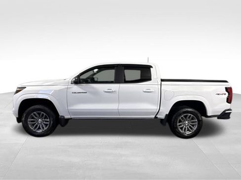Used 2024 Chevrolet Colorado LT w/ LPO, Dark Essentials Package AWD/4WD image 6