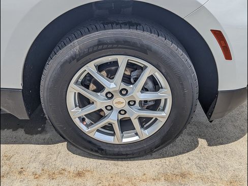 Used 2024 Chevrolet Equinox LT AWD/4WD image 15