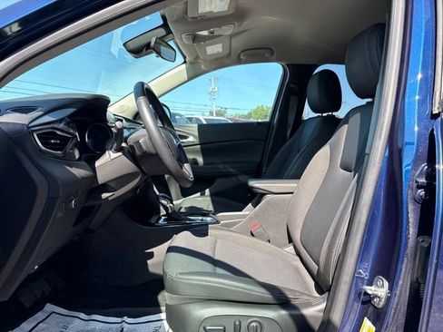 Used 2023 Buick Encore GX Preferred w/ Cold Weather Comfort Package AWD/4WD image 5