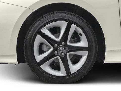 Used 2016 Toyota Prius Four Touring w/ Premium Convenience Package FWD image 11