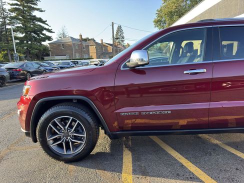 Used 2019 Jeep Grand Cherokee Limited image 19