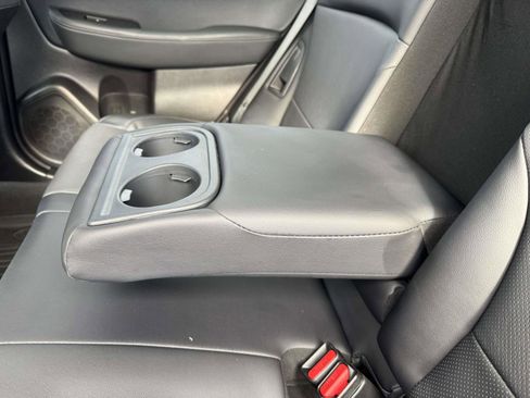 Used 2017 Subaru Outback 2.5i Limited image 10