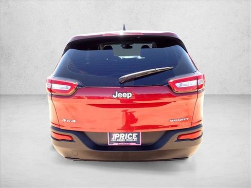 Used 2015 Jeep Cherokee Sport AWD/4WD image 3
