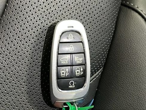 Used 2022 Hyundai Santa Fe Limited AWD/4WD image 21