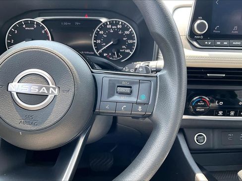 Used 2023 Nissan Rogue SV AWD/4WD image 25