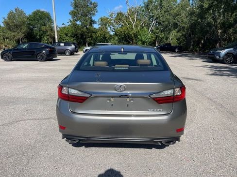 Used 2017 Lexus ES 350 w/ Luxury Package FWD image 3