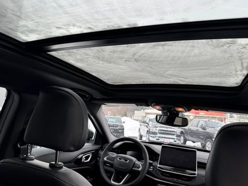 New 2026 Jeep Compass Limited w/ Sun, Sound & Navigation Group image 7