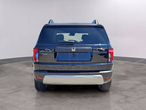 Certified 2026 Honda Passport RTL image 5