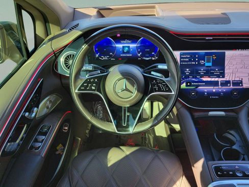 Used 2024 Mercedes-Benz Maybach EQS 680 4MATIC image 17