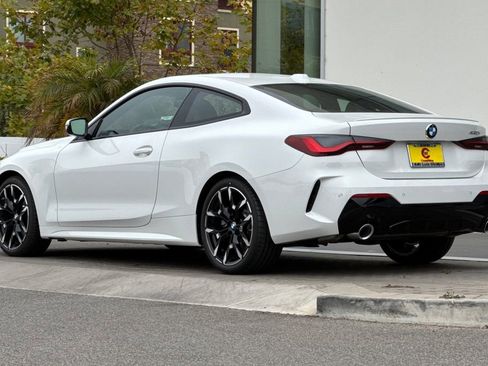 New 2026 BMW 430i Coupe w/ M Sport Package RWD image 5
