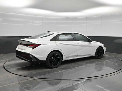 New 2026 Hyundai Elantra SEL Sport FWD image 8