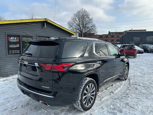Used 2023 Chevrolet Traverse Premier image 6