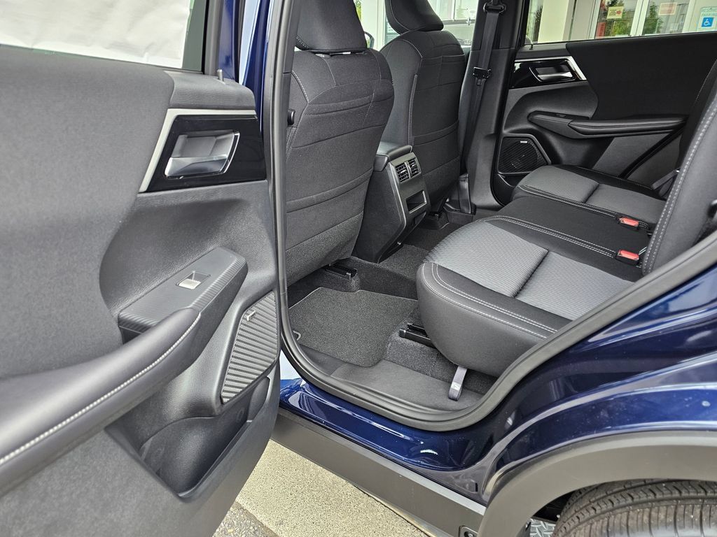 New 2026 Mitsubishi Outlander ES AWD/4WD image 10