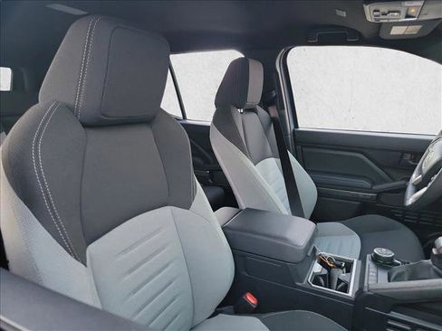 Used 2025 Toyota 4Runner TRD Off-Road image 15