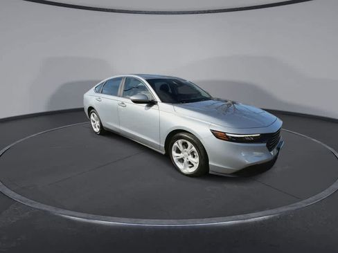 Used 2023 Honda Accord LX image 2