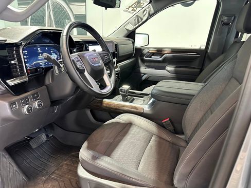 Used 2024 GMC Sierra 1500 Elevation image 10