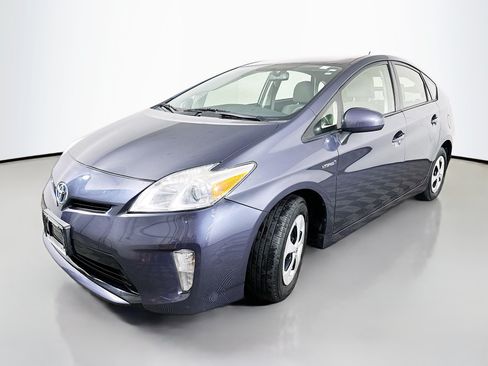 Used 2013 Toyota Prius Two FWD image 3