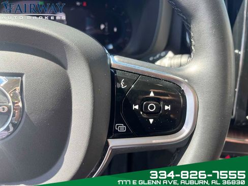 Used 2023 Volvo XC60 B5 Plus image 20