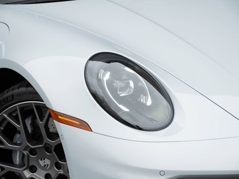 Certified 2025 Porsche 911 Carrera w/ Premium Package RWD image 29